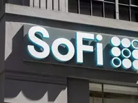SoFi Shares Surge on Stablecoin Launch: Investor Insights