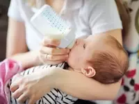 Selecting the Optimal Bottle Nipple Size for Infants: A Comprehensive Guide