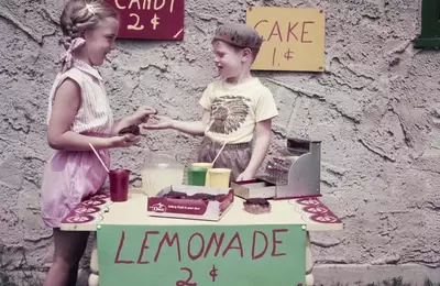 Summer Delights: A Southern Twist on Traditional Lemonade Stands