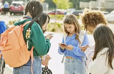 Florida's New Cellphone Ban in Schools Sparks Mixed Reactions