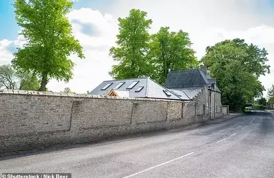 Addressing the Hazard of Leaning Garden Walls on Public Pathways