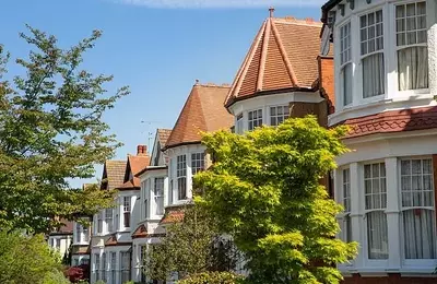 Navigating the 'Subject to Contract' Stage in Property Sales: Can You Still Make an Offer?