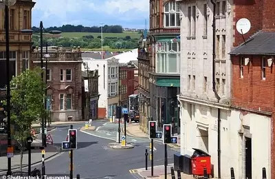 Britain's Top Commuter Towns Revealed: Northern Gems Outshine London's Outskirts