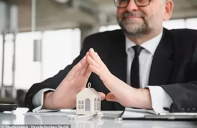 Mortgage Brokers Allegedly Prioritize Two-Year Fixes for Commission Gains, Whistleblower Claims