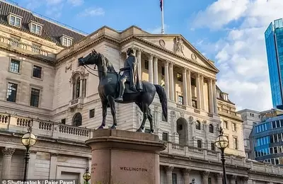 Bank of England Holds Interest Rates at 4%: Implications for UK Mortgages and Savings