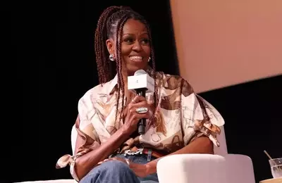 Michelle Obama Challenges the Authority of Young Parenting Bloggers, Sparking Widespread Debate