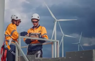 European Wind Energy Sector Adapts to Challenges with Innovation