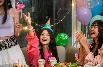 Teenage Birthday Gift Etiquette: A Modern Parental Conundrum
