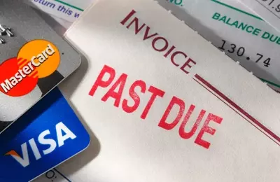 Mounting Credit Card Debt and Delinquencies Signal Consumer Financial Strain