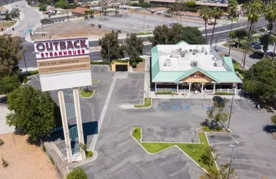Bloomin' Brands' Outback Steakhouse Falls Short Against Rivals