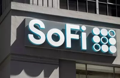 SoFi Shares Surge on Stablecoin Launch: Investor Insights