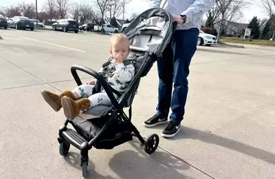 Choosing the Best Travel Stroller: A Comprehensive Guide