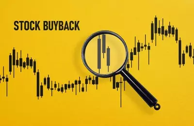 Corporate Cash: Shifting from Buybacks to AI Investments