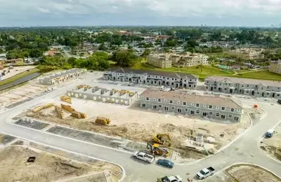 Lennar's Housing Market Challenges: A 'Sell' Rating Maintained Amidst Slow Recovery