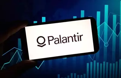 Palantir Stock Faces Uncertainty Despite Analyst Upgrade Amidst Market Downturn