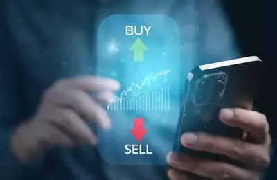 XRP ETFs vs. HYPE ETFs: An Investment Dilemma