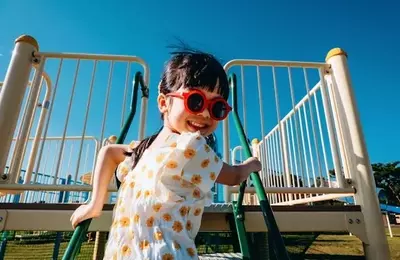 Safety Guidelines for Children's Outdoor Play in High Temperatures