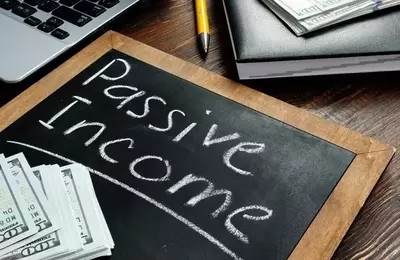 Crafting a Balanced Retirement Portfolio for Dividend Growth and Stable Income