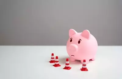 Blue Owl Capital's Market Challenges: Redemption Woes and AI Exposure