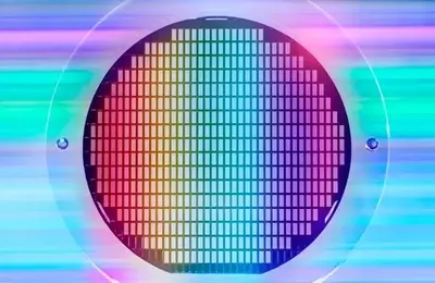 Intel vs. Navitas: A Turnaround Play Over a Growth Story