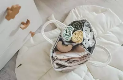 The Indispensable Diaper Bag Contents for Discerning Parents