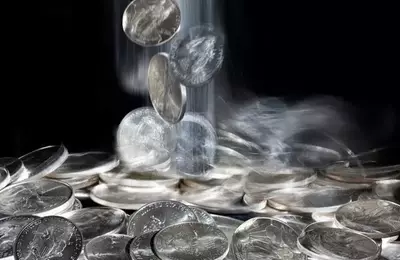 Geopolitical Tensions Drive Silver Price Decline
