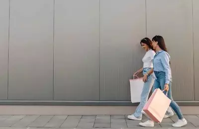 US Retail Sector Sees Significant Boost from Apparel Sales in June