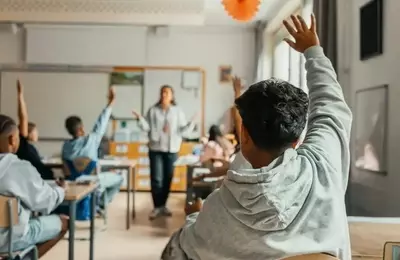 Phoenix Education Partners: Navigating Challenges in Student Acquisition and Growth