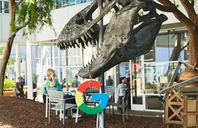 Alphabet Shares Decline Despite Strong Q2 Performance
