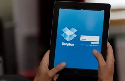 Dropbox: Declining Prospects and the Mirage of AI Innovation