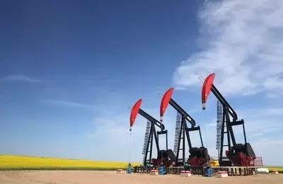 Oil Prices Under Pressure as US-Iran Deal Hopes Intensify