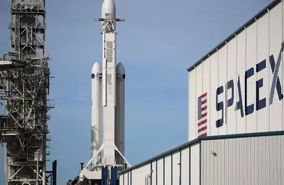 SpaceX Stock Falls Amidst Rising AI Investment and Share Lockup Expiration