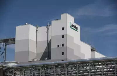 Lenzing Group Navigates Market Challenges with Strategic Realignment