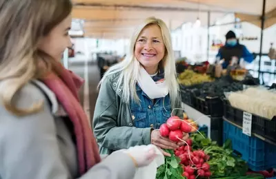 Top US Cities for Retirees Who Value Farmers Markets