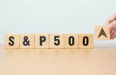 S&P 500 Reaches New Record High, Economic Growth Forecast Shifts