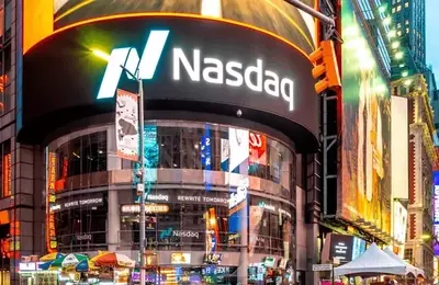 Wall Street Navigates Market Flux Amid AI Surge and Geopolitical Tensions