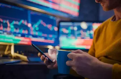 Navigating the Path to a Hedge Fund Career