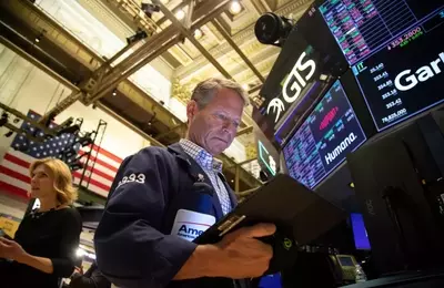 Mastering Investment Security: Strategies for Mitigating Market Risk