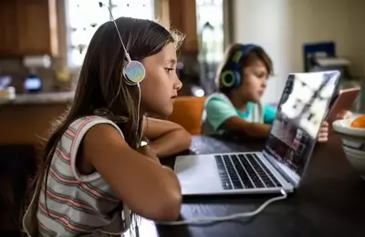 Stride's Uncertain Future: Enrollment Declines and State Funding Risks Lead to 'Neutral' Rating