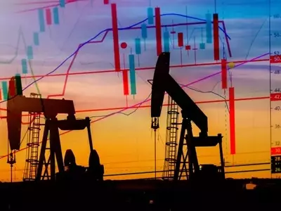 WTI Crude Oil Faces Significant Monthly Decline Amid Easing Tensions