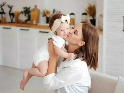 Simplifying Early Parenthood: Essential Tips for New Parents